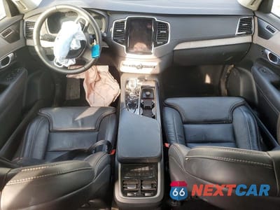 Zdjęcie 8 z 12 samochodu: 2024 VOLVO XC90 ULTIMATE VIN:YV4062JFXR1182114 - miniatura