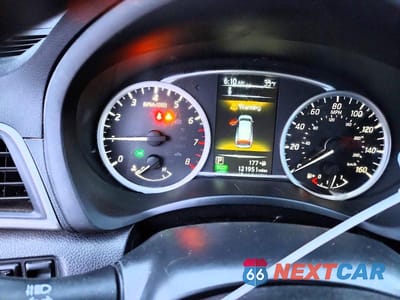 Zdjęcie 9 z 12 samochodu: 2018 NISS SENTRA SV VIN:3N1AB7AP0JL661120 - miniatura