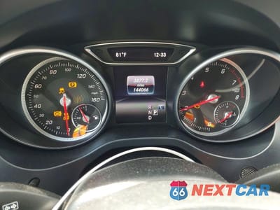 Zdjęcie 9 z 11 samochodu: 2019 MERCEDES-BENZ CLA 250 VIN:WDDSJ4EB7KN714310 - miniatura