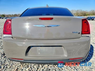 Zdjęcie 6 z 12 samochodu: 2019 CHRYSLER 300 S VIN:2C3CCABG7KH537908 - miniatura