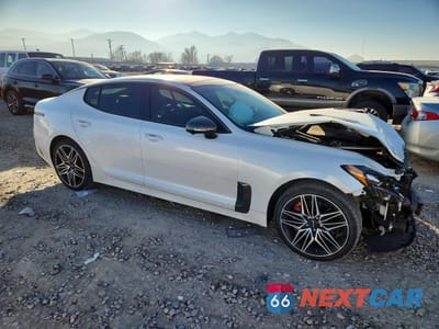 Czwarte zdjęcie samochodu z boku: 2022 KIA STINGER GT2 VIN:KNAE55LC5N6101658 - miniatura