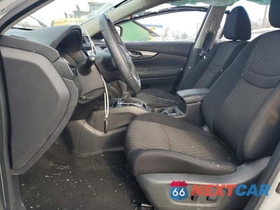 Zdjęcie 7 z 13 samochodu: 2019 NISSAN ROGUE SV VIN:5N1AT2MV4KC826604 - miniatura