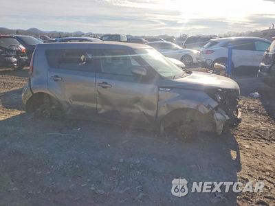 Czwarte zdjęcie samochodu z boku: 2018 KIA SOUL VIN:KNDJN2A20J7558019 - miniatura
