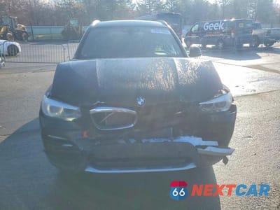 Piąte zdjęcie samochodu w środku: 2019 BMW X3 XDRIVE30I VIN:5UXTR9C54KLE21379 - miniatura