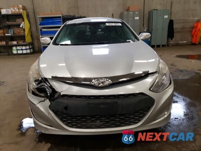 Piąte zdjęcie samochodu w środku: 2013 HYUNDAI SONATA HYBRID VIN:KMHEC4A4XDA096737 - miniatura