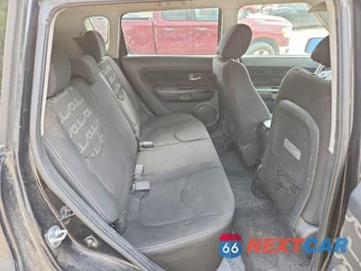 Zdjęcie 10 z 11 samochodu: 2012 KIA SOUL + VIN:KNDJT2A68C7355049 - miniatura