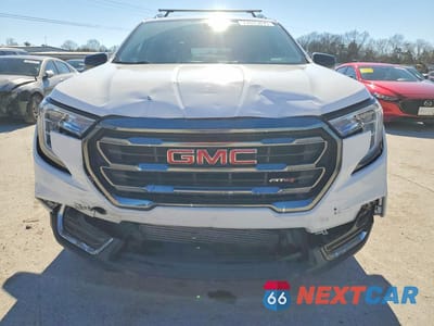 Piąte zdjęcie samochodu w środku: 2022 GMC TERRAIN AT4 VIN:3GKALYEV8NL177554 - miniatura