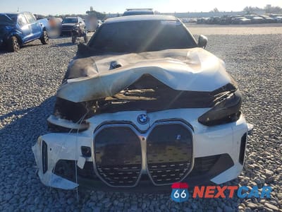 Piąte zdjęcie samochodu w środku: 2023 BMW I4 EDRIVE 35 VIN:WBY43AW02PFR27559 - miniatura