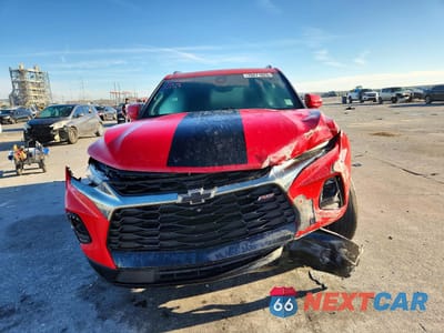 Piąte zdjęcie samochodu w środku: 2020 CHEVROLET BLAZER RS VIN:3GNKBERS5LS631514 - miniatura