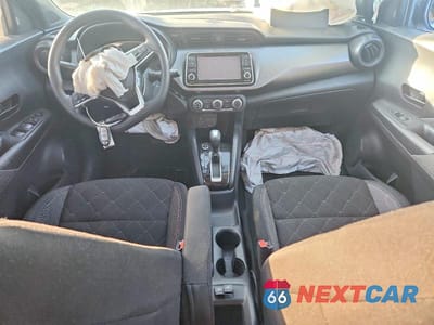 Zdjęcie 8 z 12 samochodu: 2020 NISSAN KICKS VIN:3N1CP5BV2LL533833 - miniatura