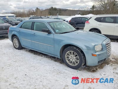 Czwarte zdjęcie samochodu z boku: 2009 CHRYSLER 300 VIN:2C3KA43D89H547557 - miniatura
