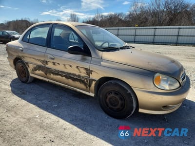 Czwarte zdjęcie samochodu z boku: 2001 KIA RIO VIN:KNADC123716015855 - miniatura