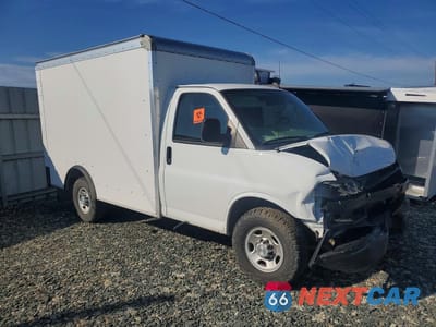 Czwarte zdjęcie samochodu z boku: 2019 CHEVROLET EXPRESS VAN 4.3L V6 FFV CUTAWAY VAN VIN:1GB0GRFP4K1298347 - miniatura