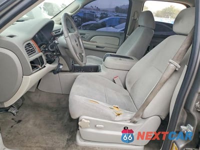 Zdjęcie 7 z 12 samochodu: 2008 GMC YUKON VIN:1GKFC13JX8R264821 - miniatura