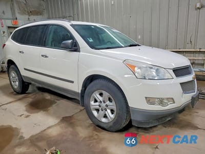 Czwarte zdjęcie samochodu z boku: 2011 CHEVROLET TRAVERSE LS VIN:1GNKREEDXBJ355866 - miniatura