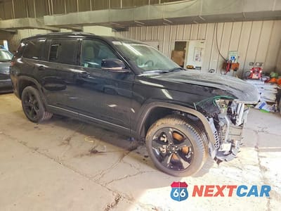 Czwarte zdjęcie samochodu z boku: 2025 JEEP GRAND CHEROKEE L LIMITED VIN:1C4RJKBG8S8727515 - miniatura