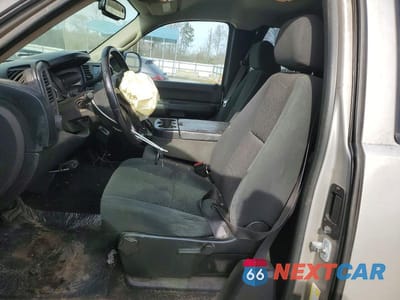 Zdjęcie 7 z 12 samochodu: 2007 GMC NEW SIERRA C1500 VIN:2GTEC19C071667701 - miniatura