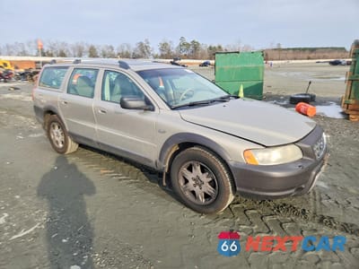 Czwarte zdjęcie samochodu z boku: 2005 VOLVO XC70 VIN:YV1SZ592851197284 - miniatura