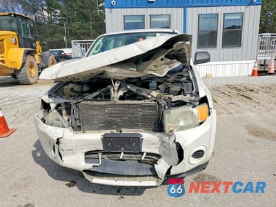 Piąte zdjęcie samochodu w środku: 2012 FORD ESCAPE XLS VIN:1FMCU0C79CKA12968 - miniatura