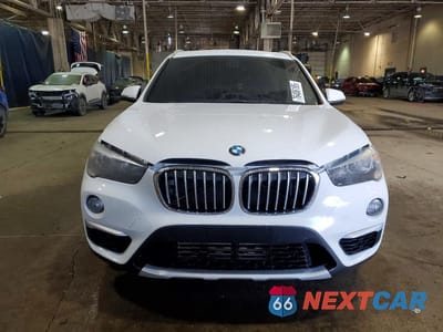 Piąte zdjęcie samochodu w środku: 2018 BMW X1 XDRIVE28I VIN:WBXHT3C35J5K23370 - miniatura