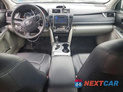 Zdjęcie 8 z 12 samochodu: 2013 TOYOTA CAMRY HYBRID VIN:4T1BD1FK4DU084412 - miniatura