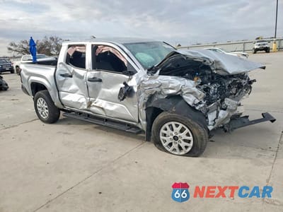 Czwarte zdjęcie samochodu z boku: 2024 TOYOTA TACOMA DOUBLE CAB VIN:3TYLD5KN6RT007850 - miniatura