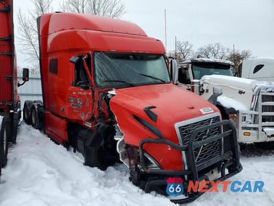 2024 VOLVO VN VNL 4V4NC9EH8RN655883 - główne zdjęcie licytacji z USA - miniatura