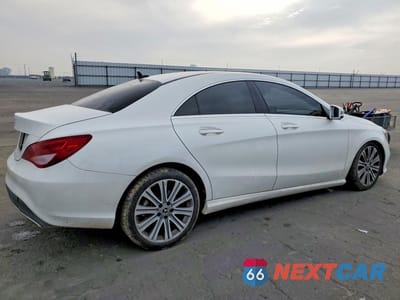 Trzecie zdjęcie samochodu z tyłu: 2018 MERCEDES-BENZ CLA 250 VIN:WDDSJ4EB2JN645816 - miniatura