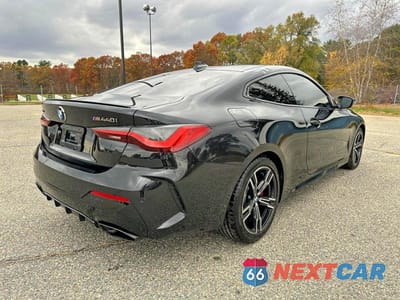 Czwarte zdjęcie samochodu z boku: 2021 BMW M440XI VIN:WBA13AR09MCF20741 - miniatura