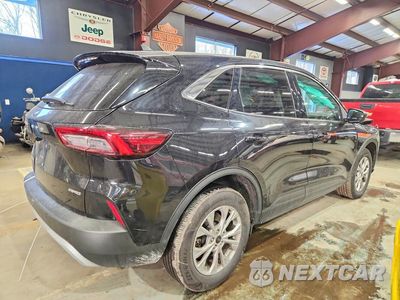 Trzecie zdjęcie samochodu z tyłu: 2023 FORD ESCAPE VIN:1FMCU9GN3PUA44791 - miniatura