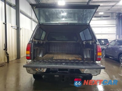Zdjęcie 6 z 12 samochodu: 2002 CHEVROLET SILVERADO K1500 VIN:1GCEK19T92Z314604 - miniatura