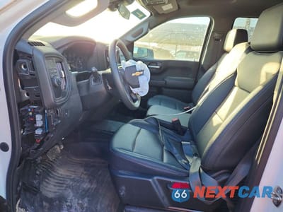 Zdjęcie 7 z 11 samochodu: 2023 CHEVROLET SILVERADO C1500 VIN:2GCPAAED7P1148559 - miniatura