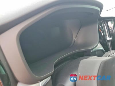 Zdjęcie 9 z 12 samochodu: 2025 VOLVO XC60 CORE VIN:YV4M12RJ7S1006670 - miniatura