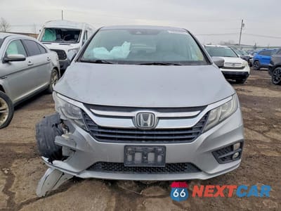 Piąte zdjęcie samochodu w środku: 2019 HONDA ODYSSEY EXL VIN:5FNRL6H78KB105893 - miniatura