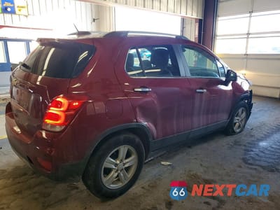 Trzecie zdjęcie samochodu z tyłu: 2020 CHEVROLET TRAX 1LT VIN:3GNCJLSB1LL253854 - miniatura