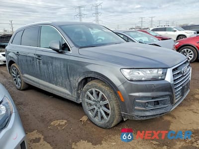Czwarte zdjęcie samochodu z boku: 2018 AUDI Q7 PRESTIGE VIN:WA1VAAF76JD037443 - miniatura