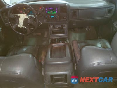 Zdjęcie 8 z 12 samochodu: 2004 GMC NEW SIERRA K1500 VIN:2GTEK19T541253067 - miniatura