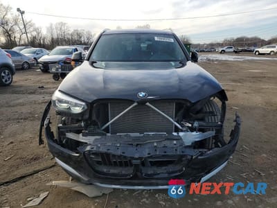 Piąte zdjęcie samochodu w środku: 2018 BMW X3 XDRIVE30I VIN:5UXTR9C55JLD74832 - miniatura