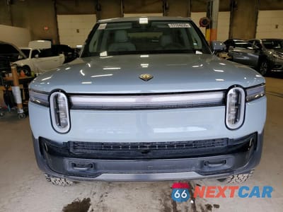 Piąte zdjęcie samochodu w środku: 2025 RIVIAN R1T ADVENTURE VIN:7FCTGBAAXSN040324 - miniatura