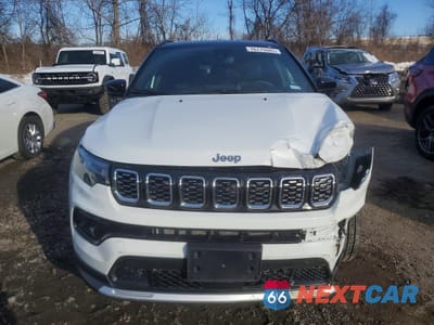 Piąte zdjęcie samochodu w środku: 2024 JEEP COMPASS LIMITED VIN:3C4NJDCNXRT142308 - miniatura