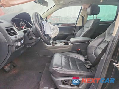 Zdjęcie 7 z 12 samochodu: 2016 VOLKSWAGEN TOUAREG TDI VIN:WVGEP9BP0GD005360 - miniatura