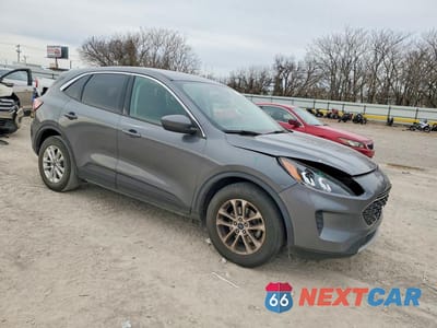 Czwarte zdjęcie samochodu z boku: 2021 FORD ESCAPE SE VIN:1FMCU0G60MUB17289 - miniatura