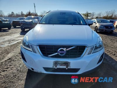 Piąte zdjęcie samochodu w środku: 2010 VOLVO XC60 T6 VIN:YV4992DZ6A2062670 - miniatura