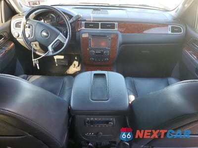 Zdjęcie 8 z 12 samochodu: 2013 CHEV TAHOE K1500 LTZ VIN:1GNSKCE00DR374436 - miniatura