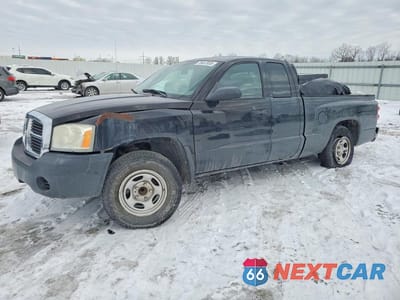 2005 DODGE DAKOTA ST 1D7HE22K75S320092 - główne zdjęcie licytacji z USA - miniatura