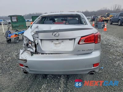 Zdjęcie 6 z 11 samochodu: 2013 LEXUS IS 250 VIN:JTHCF5C2XD5060932 - miniatura