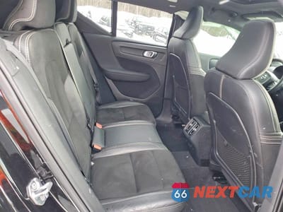 Zdjęcie 11 z 13 samochodu: 2020 VOLVO XC40 T5 R-DESIGN VIN:YV4162UM0L2337558 - miniatura
