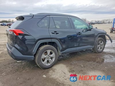 Trzecie zdjęcie samochodu z tyłu: 2024 TOYOTA RAV4 XLE VIN:2T3P1RFV3RC453364 - miniatura