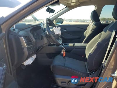 Zdjęcie 7 z 14 samochodu: 2025 NISSAN ROGUE SV VIN:5N1BT3BA0SC774222 - miniatura