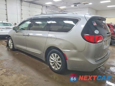 Drugie zdjęcie samochodu z przodu: 2018 CHRYSLER PACIFICA TOURING L VIN:2C4RC1BG3JR112197 - miniatura